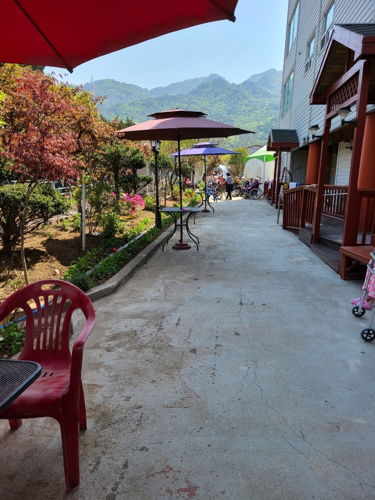 봄이온 외부전경